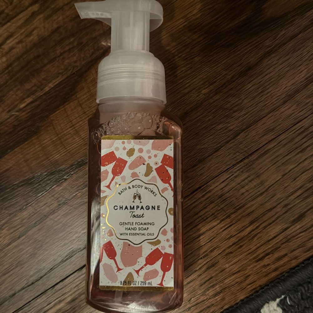 Bath & Body Works Champagne Toast Foaming Hand Soap